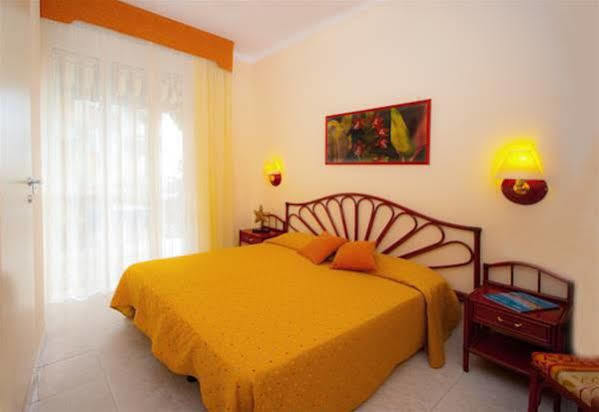 Hotel Bel Sit Alassio Exterior photo